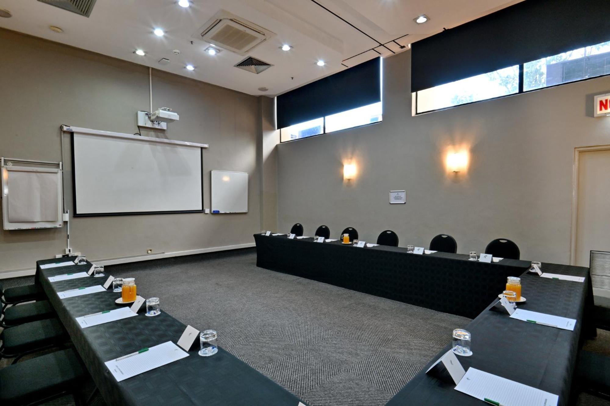 Holiday Inn - Harare By Ihg Ngoại thất bức ảnh